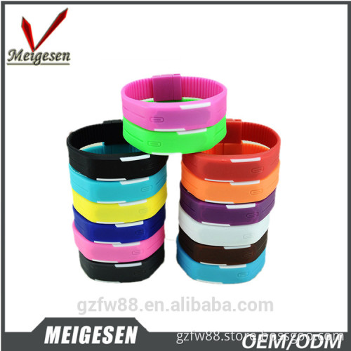 Christmas Cheap promotional silicone digital touch screen watch